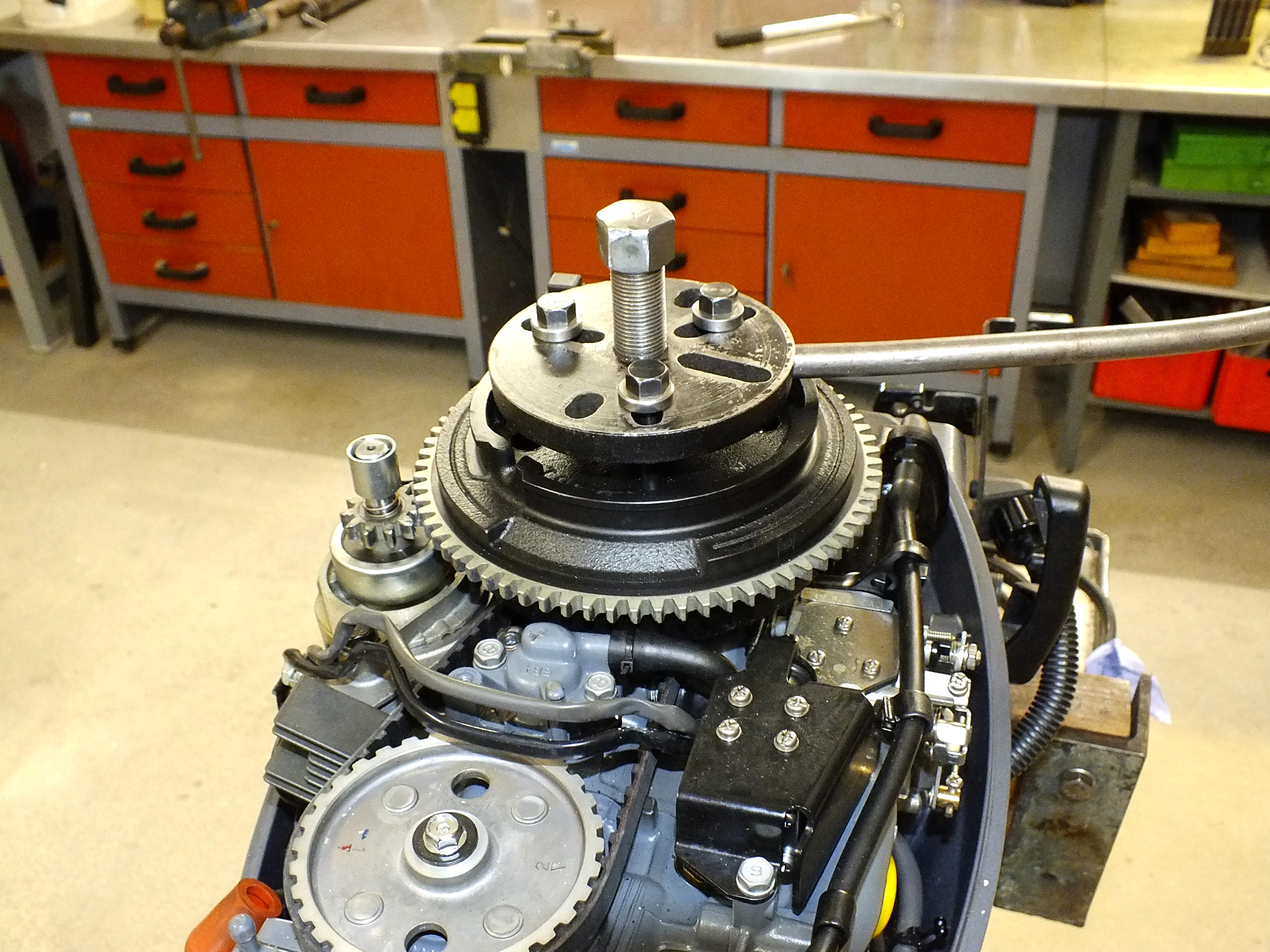 Abzieher für Schwungscheibe